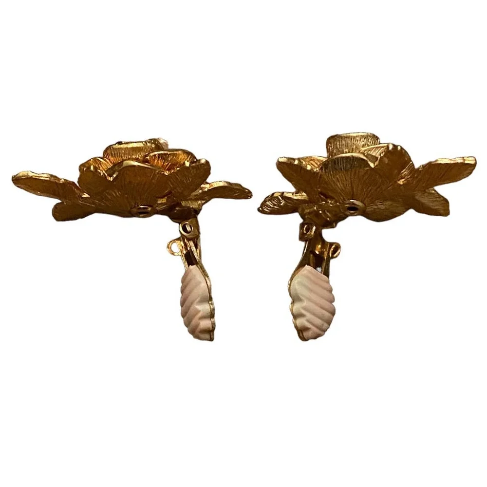Vintage American Beauty Rose Clip On Earrings Sarah Coventry MCM 60s Sarah Cov - Picture 5 of 6